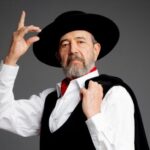 El maestro Juan Martínez que estaba allí, Texto: Manuel Chaves Nogales Un espectáculo de: Xavier Albertí Reparto: Miguel Rellán