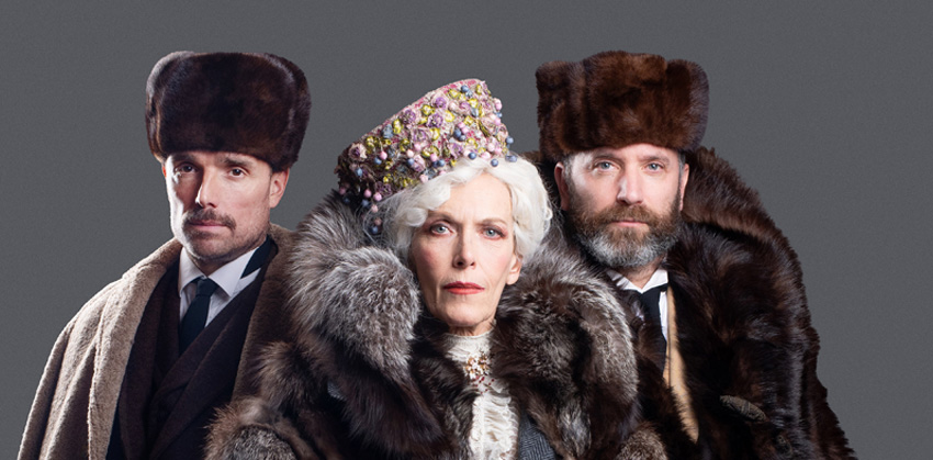 El jardín de los cerezos de Chéjov, dirigido por Juan Carlos Pérez de la Fuente, en la versión de Ignacio García May. El elenco de este montaje está compuesto por 13 actores (por orden alfabético): Juanma Cifuentes, Carmen Conesa, Helena Ezquerro, Chema León, Manuel Maciá, Borja Maestre, Cristina Marcos, Markos Marín, Noelia Marló, Chema de Miguel, José Gonçalo Pais, Marta Poveda y Jesús Torres. Una producción del teatro Fernán Gómez. Centro Cultural de la Villa en colaboración con Octubre Producciones